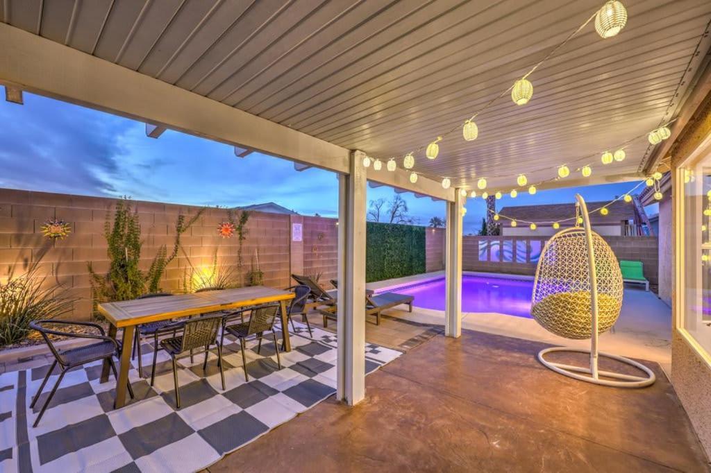 Sunset Swim - Modern Vegas Heated Pool Retreat Villa Henderson Exterior photo