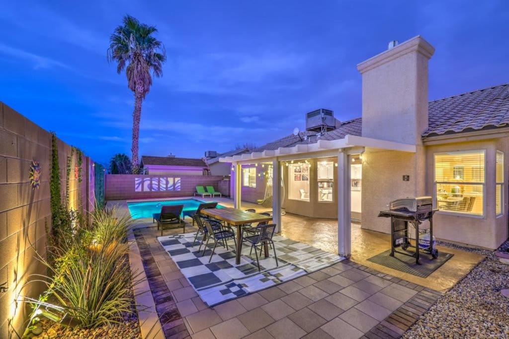 Sunset Swim - Modern Vegas Heated Pool Retreat Villa Henderson Exterior photo